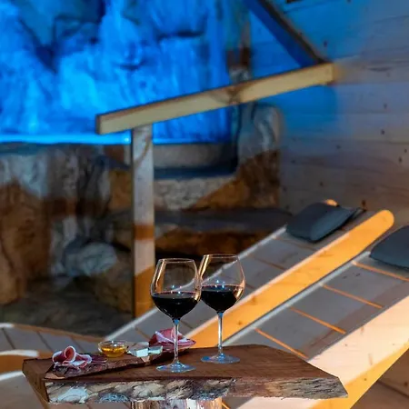 Venus & Hotel Atena Lucana