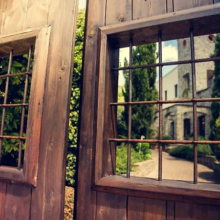 Venus & Atena Lucana